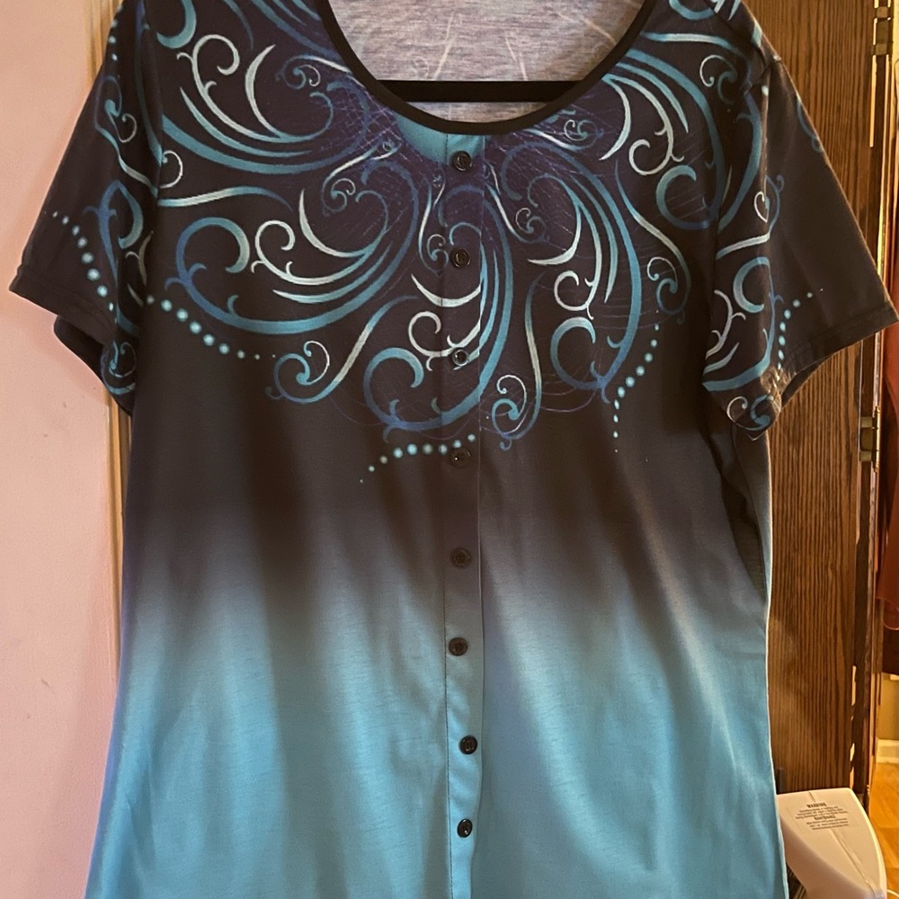 Great top for summer turquoise and black